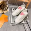 Klassiska par casual skor Fashion Designer Small White Shoes Classic Men and Women Sports Shoes Trend Must-Have Box 35-42 Vackra gåvor