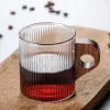 グラスコーヒーマグ木製ハンドル付き日本風のガラスカップ垂直ストライプティーミルクカップホームオフィスドリンクウェアビールマグギフト