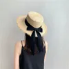 Korea Natural Raffia Wide Birm Sun Hat Daily Casual Falt Straw Black White Bow Weave UV Blocking Beach Vacation Panama240409