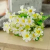 Fiori decorativi 28 bouquet fiore di seta artificiale daisy per matrimoni mobili per la casa tombe esterne britanniche simulate