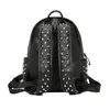 Marque de gros hommes Men de sac Personnalité rivet punk sac à dos crocodile motif de mode étudiant sacs street modes crocodiles motifs rivets sac à dos 6692