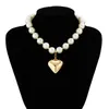 Colliers pendants Elegant Imitation Pearl Chaîne Collier de clavicule courte Collier Punk Heart en forme de chauffage Charme de cou Party Bijoux