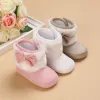 Stövlar 2021 Nytt varumärkes nyfödda barn Toddler Boy Girl Soft Sole Flower Bow Crib Shoes Warm Boots Prewalker 018m