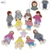 Les jouets en bois ensemble Happy Dollhouse Family Family Dolls personnages habillés enfants enfants jouant à la poupée cadeau pour enfants