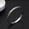 2024 Titanium armband staal 3 rij volledige diamant armband mode dames mannen chirstmas bangle armbanden afstand sieraden cadeau met fluweelzak 20 kleur maat q11