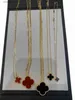 Top Luxury Fine Women Designer Necklace V Gold Four Leaf Erba Collana High Edition Natural Fritillaria Red Jade Calcedony Designer di alta qualità Collana di girocollo di alta qualità