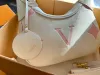 2024 Damesontwerper Bagatelle onderarm tas dames handtas schoudertassen crossbody tas stevige kleur make -uptas portemonnee klein en schattig 24 cm