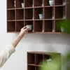 Haken schwarzer Walnuss-Displayständer Mehrschichtige Tee-Set-Wandregal Kreativer Hang Organizer Atmungsfreie feuchtigkeitsdichte Tassenhalter