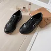 2024 Классическая дизайнерская обувь женские кроссовки плоская повседневная обувь черная белая спортивная мода шнурка