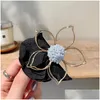 Hårklämmor Barrettes Kvinnorna eleganta ihåliga ut metallblommor Petal Hårnålar Söt sidorekoration Barrette Accessories Drop Deli DH9FP