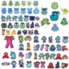 Het Toys Monsters Universit Shoe Charm Clog Decorations PVC Shoe Accessories Buckle Garden Sandals Charms för armbandsgåva