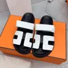 Summer Chypres Slide Designer Sandaler Flat tofflor Fashion Läder Suede Platform Sandale Front vadderad favorit Black White Orange Green Yellow Luxury Shoes