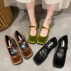 2024 Nouveau printemps automne rétro Golden Veet Single Mary Jane Femme Elegant Commute Femme Chaussures à talon