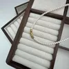 Choker Barock Imitation Pearl Retro Style Necklace Rostfritt stål med pärlkedjan för kvinnor Elegant smyckespresent