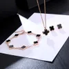Van Koreaanse versie van vier blad klaver ketting armband oorbellen driedelige set van student beste vriend accessoires vrouwelijke geschenk sleutelbeen kettingarmband