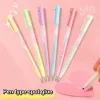 6pcs Adhesive Glue stylo Rapid durcissement coquille en plastique Élèves Dispensing stylo portable de colle liquide à sec rapide pour l'école