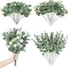 Flores decorativas 30pcs Plantas artificiais combinação de haste verde para buquê de casamento de buquê de noiva Caixa