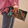 Abendtaschen Frauen Ethnische nationale Retro -Schmetterling Blume Handtasche Münze Geldbörse gesticktes Lady Clutch Quasten kleiner Klappen Sommerverkauf