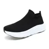 2024 Scarpe da corsa designer donna uomo bianco nero rosso nero rosso traspirato da uomo con sneaker sports sneaker gai