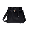 Bola grandes bolsas de bolsas casuais para mulheres designers de luxo moda moda de couro preto ombro preto crossbodbag saco de luxo