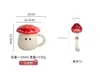 Tassen süßer roter pilzförmiger Keramikbecher mit Deckel Löffel Mädchen Herz Wasserbecher Kaffee große Kapazität Unterglasur Farbe