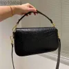 Fendig Sacs F Sac Ff Sac Baguette sac Luxuries Designer Femmes Underarm Leather Hands Sacs Square Shopping Messager Messenger Purse 230218 DK2S Fendideigner