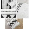 枕ホワイトブラックチュフティングピロー幾何学ケース45x45ソファベッドディングルームの椅子の装飾用の装飾カバー