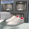 Scarpe bianche per donne Spedizione gratuita con scatola da scarpe Lo stesso stile per uomini e donne allacciati a fondo piatto versatili sneaker basse versatili