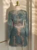Robes décontractées célébrités françaises en dentelle de lacers en maille Perspective Splice Slim Fit pour les femmes Robe de fête de taille haute 2024 3WQ8146