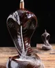 Bruciatore di incenso Burner Ceramico fatto a mano coni di incenso bastoncini Home Decor Design Snake Design Waterfall Backflow Incenso Burner Regalo 4610545
