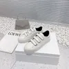 Style britannique 2024 Spring Nouveau véritable cuir épais Sole Sports et planche décontractée Velcro Lefu Little White Shoes White's White