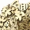 50 stks 25-35 mm Natuurlijke houten chip ornamenten Kerstmis Hangdecor met gat scrapbooking verfraaiingen diy ambachten