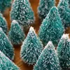 400pcs Decorações de Natal pequenas árvores de pinheiro mini enfeites de árvore de natal