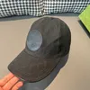 Projektanci Kapity Kulki Quette Luxe Women Baseball Cap Strawberry Mens Canvas Ball Caps Pełna litera drukowana maska ​​czapki Regulowana YY8726