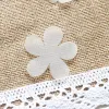 100pcs / lot Accessoires de vêtements Petites fleurs Applique blanc dans Organza Broche bricolage Robe de mariée