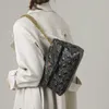 Yeni işlemeli küçük kare çanta gökkuşağı zinciri kadınların tek omuz crossbody çantaları 2024 deri tasarımcı çanta zinciri hobo çantası 240410