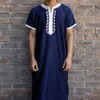 Etniska kläder muslimska jubba thobe män sommar kort ärm abaya arabiska islamiska broderade mantel eid ramadan kaftan mäns bönklänning
