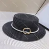 Letter Stijl Flat Top Straw Hat Zomer Zon Bescherming Hoeden Adembuitend Buiten Sunshade Hat Modieuze UV -bescherming Beach Hoeden