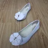 Chaussures décontractées Luxury Femmes Ballet Flats 2024 Printemps Automne Ballerina Flat Dames Dames Sweet Flower Footwear Sapatos Feminino