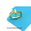 Anéis de designer de primeira classe para feminino Tifancy Full Sky Star Star Gold Gold Rose Non Moda Moda Simples Casal Casal Versão Versátil Ring For Women Original 1to1