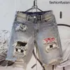 Summer Men Hole Loch Denim Short Hosen Mode Bettler kratzte fünfköpfige Jeans-Shorts 240115