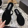 Crystal Flat Slipper Designer Flip-Flop Frauen Strass Strass-Flachrutschen Bling Flip Flop Leder Outwear Strand Sandale bequeme Sandalen Schuhe mit Kasten