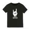 T-shirts födda till rock barn t-shirt pojkar flickor unisex baby kläder cool mode stil toppar barn sommar kort ärm grafisk tee skjorta 240410