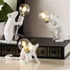 Modern LED Table Lights Resin Animal Rat Cat Squirrel LED Night Lights Mouse Table Lamps Home Decor Desk Lamp Lighting Fixtures 240408