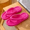 Zapatillas Summer Beach Flip Flip Flip Women Soft Sole Cloud Mujer Candy Color Casual Casual sin deslizamiento Toboganes Sandalias planas zapatos