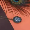 Pocket Watches Relief Bloem Mooie ketting Palace Stijl Kleine kwarts Pocket Bloemwand elliptische gesneden rooskleding met ketting Y240410