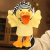 Plüschpuppen 28 cm niedliche Papageiente Ente Tier Plüsch Handpuppenkinder weiche Spielzeug Duck -Form -Geschichte, die vorgibt, mit Puppen Kindergeschenken zu spielen J240410