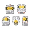 Cartoon Bee Animal Ematel Pin I Bee Leaf in You Bee Mine Couple Brooches Badge Badge Badge Gifts