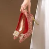 Chaussures de mariage pour femmes Nouvelles élégantes stilettes françaises de haute qualité chaussures de mariée chinoises