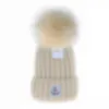 2023 Fashion Woolen Woven Hat Lady Designer Boneie Cap Cashmere Loewf tricot tricot hiver chaude chapeau cadeau t1